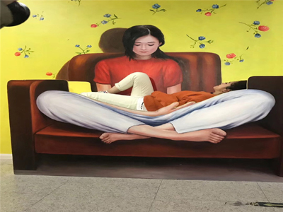 美女懷抱